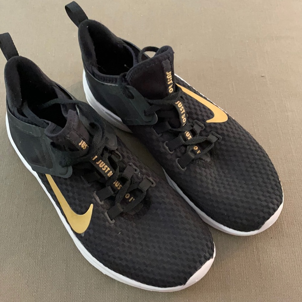 Nike Air women’s shoes